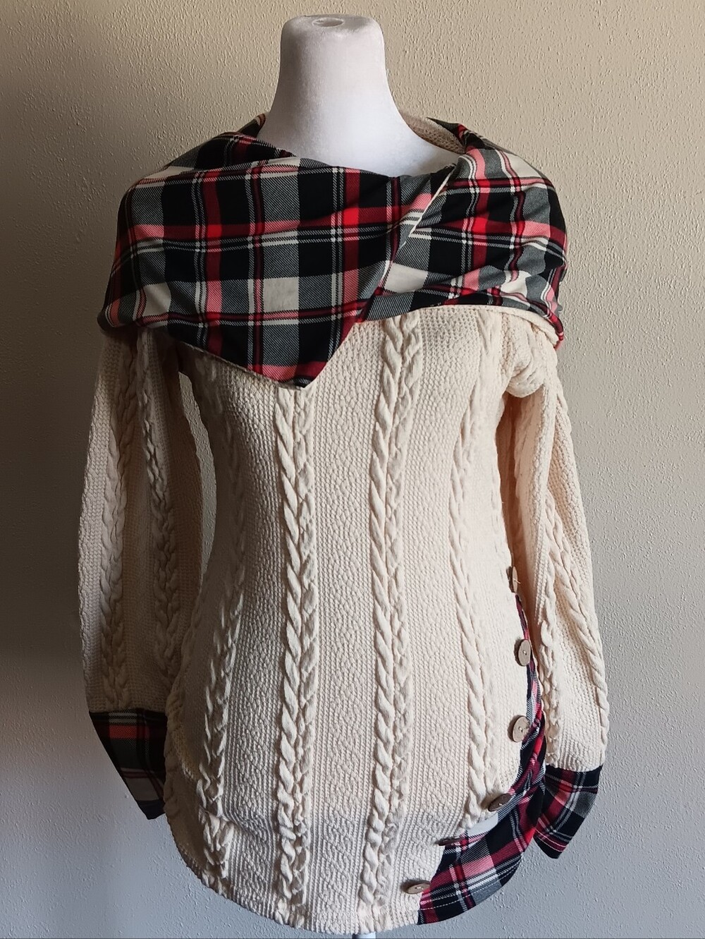 Lagenlook Cream Cable Knit Red Plaid Hooded Sweater Size Medium, Layered Look